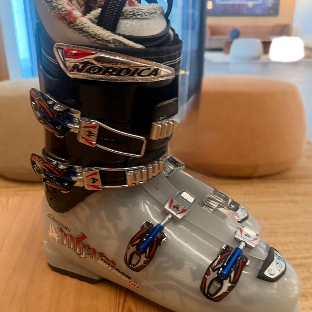 Nordica Hot Rod 60 Ski Boots 27.0–28.0 Mondo 322mm Flex 65